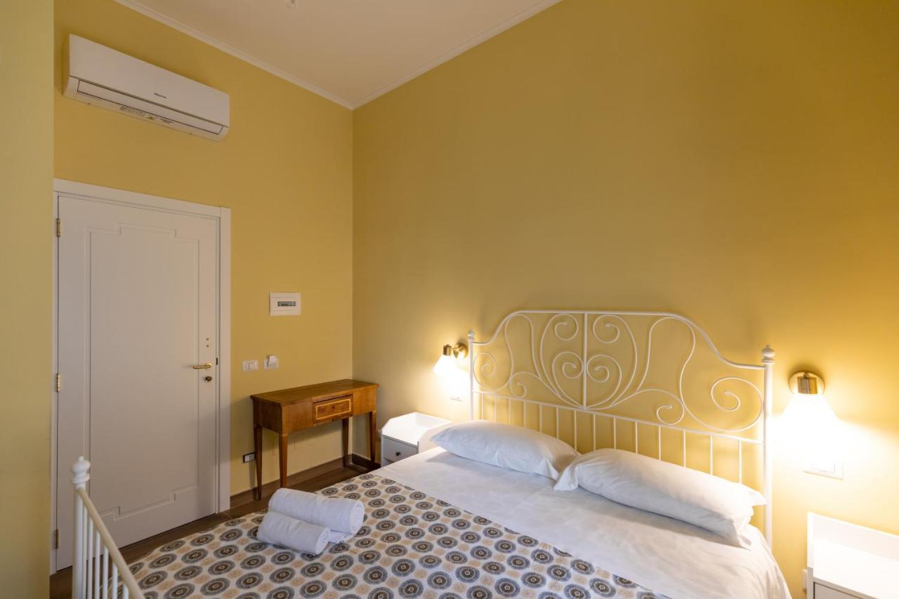 Palazzo Del Principe San Severo 3 Bedrooms & Terrace! เนเปิลส์ ภายนอก รูปภาพ
