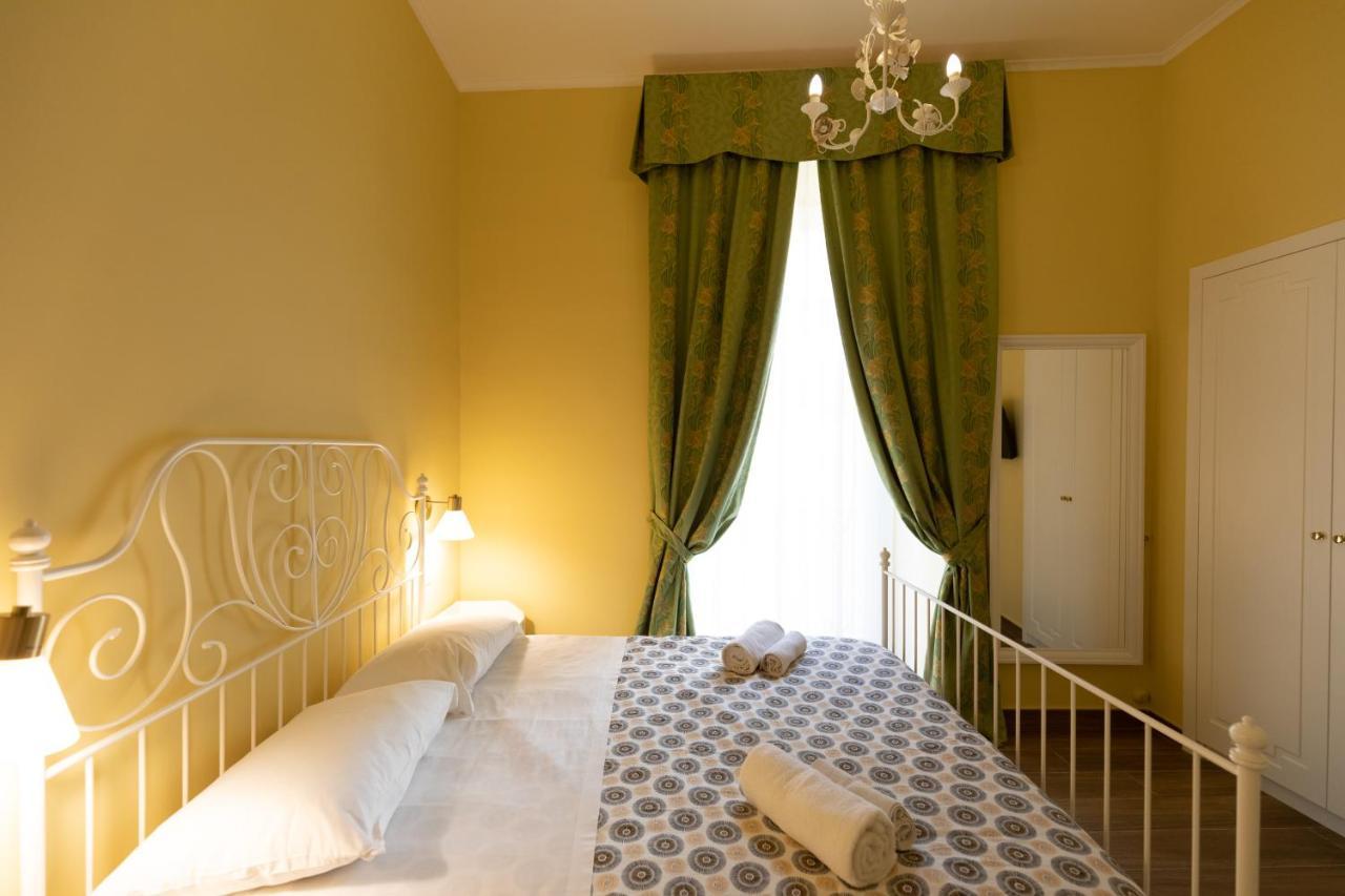 Palazzo Del Principe San Severo 3 Bedrooms & Terrace! เนเปิลส์ ภายนอก รูปภาพ