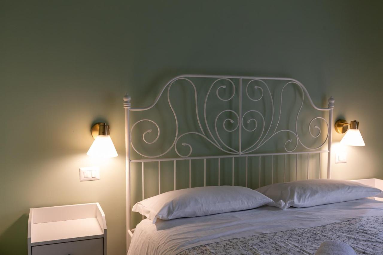 Palazzo Del Principe San Severo 3 Bedrooms & Terrace! เนเปิลส์ ภายนอก รูปภาพ