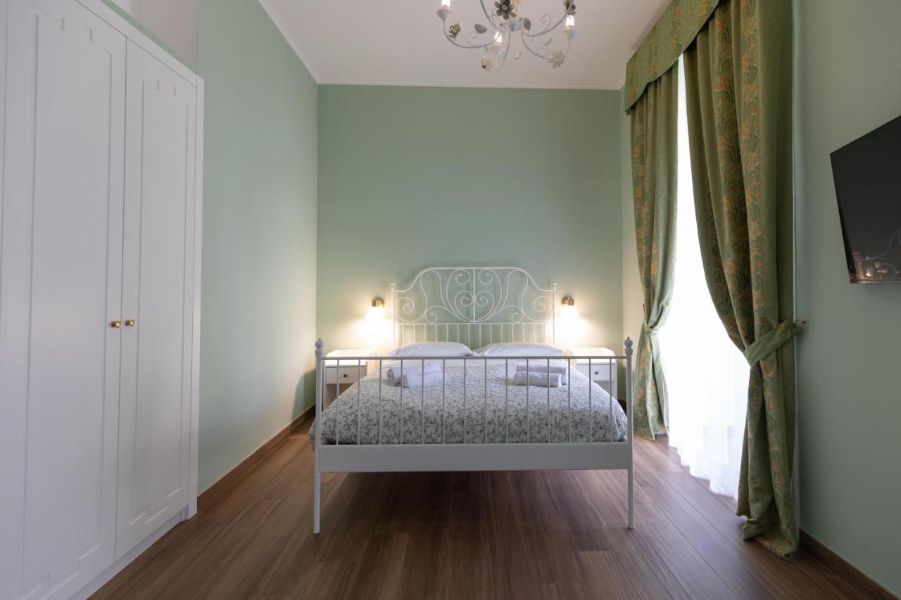 Palazzo Del Principe San Severo 3 Bedrooms & Terrace! เนเปิลส์ ภายนอก รูปภาพ