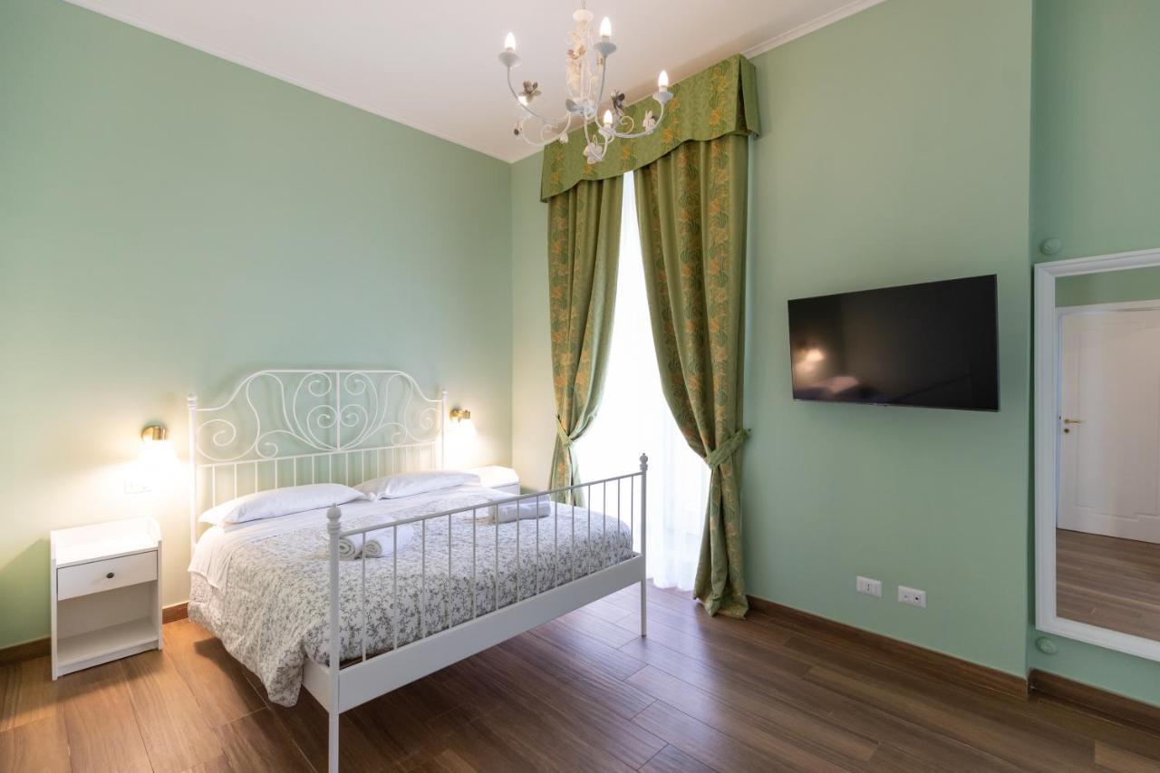 Palazzo Del Principe San Severo 3 Bedrooms & Terrace! เนเปิลส์ ภายนอก รูปภาพ